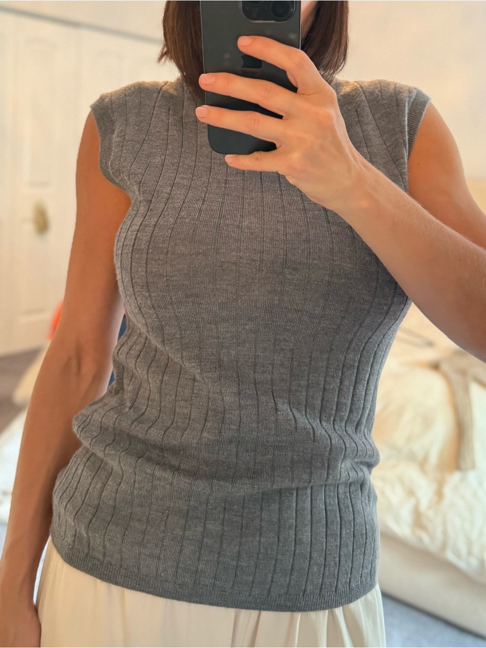 Banana Republic Gray Ribbed Sleeveless Knit Tank